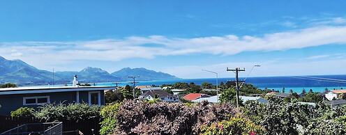 Ocean & Mountain Views 3-bedroom Home