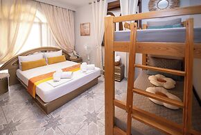 Sunrise Suite Olympiada - Luxury Beachfront Escape
