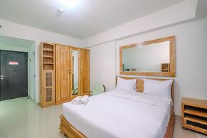 Homey And Cozy Studio At Park View Condominium Apartment