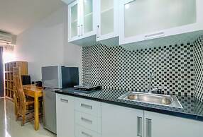 Homey And Cozy Studio At Park View Condominium Apartment