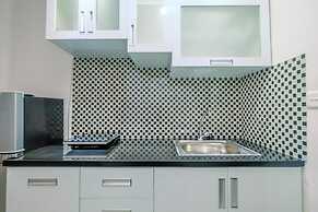 Homey And Cozy Studio At Park View Condominium Apartment