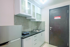 Homey And Cozy Studio At Park View Condominium Apartment