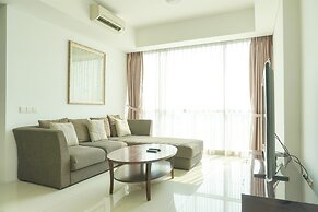 Cozy 2Br At Kemang Village Apartment