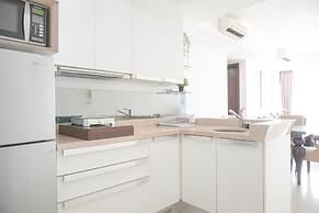 Cozy 2Br At Kemang Village Apartment