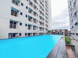 Homey Studio Apartment At Mansyur Residence