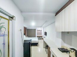 Homey Studio Apartment At Mansyur Residence