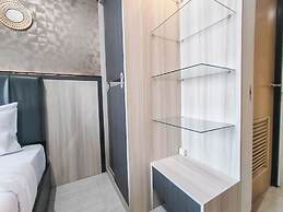 Modern Look Studio The Alton Apartment