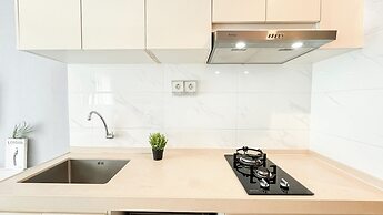 Strategic And Homey Studio At Apartment Sky House Bsd