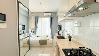 Strategic And Homey Studio At Apartment Sky House Bsd