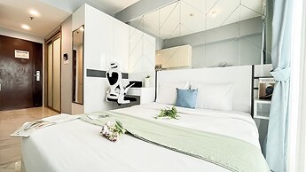 Strategic And Homey Studio At Apartment Sky House Bsd