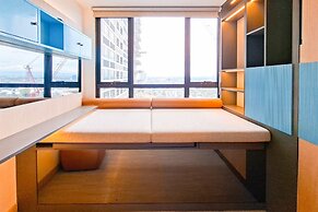 Good And Comfy Studio At Collins Boulevard Apartment