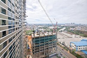 Good And Comfy Studio At Collins Boulevard Apartment