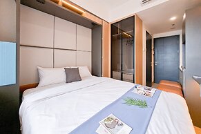 Good And Comfy Studio At Collins Boulevard Apartment