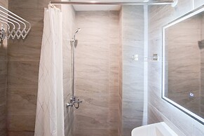Trendy Studio At Collins Boulevard Apartment