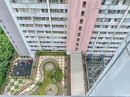 Comfy Studio At Nifarro Park Apartment