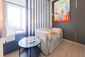 Strategic Studio At Apartment Collins Boulevard