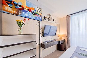Strategic Studio At Apartment Collins Boulevard