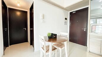 Brown Accent 2Br At Apartment Casa De Parco