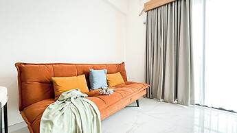 Homey 2Br At Sky House Bsd Apartment