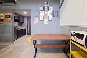 Comfy Dan Warm Studio Soho At Collins Boulevard Apartment