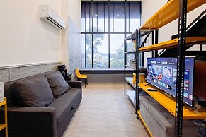 Comfy Dan Warm Studio Soho At Collins Boulevard Apartment
