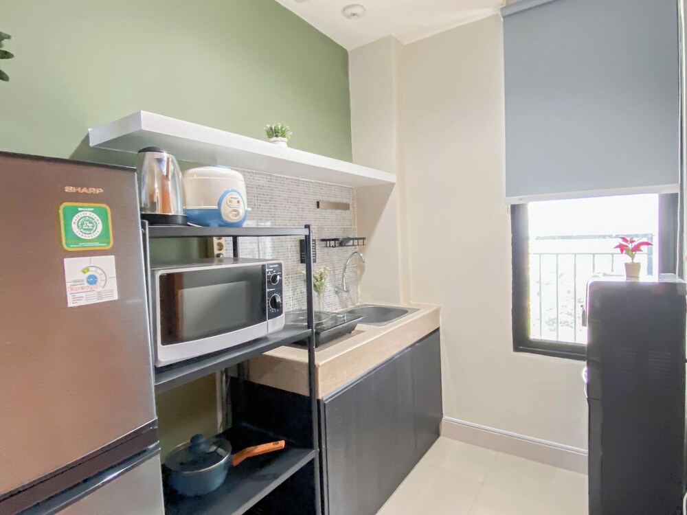 Cozy 1Br Apartment Evenciio Margonda