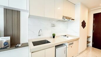 Comfortable Studio At Apartment Sky House Bsd
