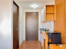 Orange Style Studio At Transpark Cibubur Apartment