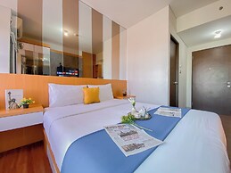 Orange Style Studio At Transpark Cibubur Apartment