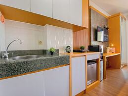 Orange Style Studio At Transpark Cibubur Apartment
