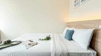 Cozy Elegant Studio At Apartment B Residence