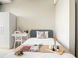 Cozy Warm Tone Studio At Monroe Tower Apartment
