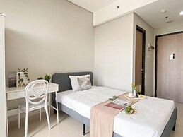 Cozy Warm Tone Studio At Monroe Tower Apartment