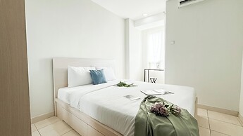 Chic And Sleek Studio At Apartment Cinere Bellevue