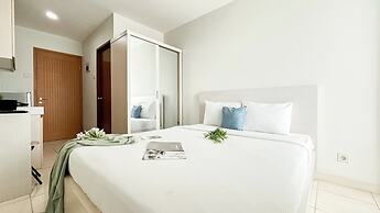 Chic And Sleek Studio At Apartment Cinere Bellevue