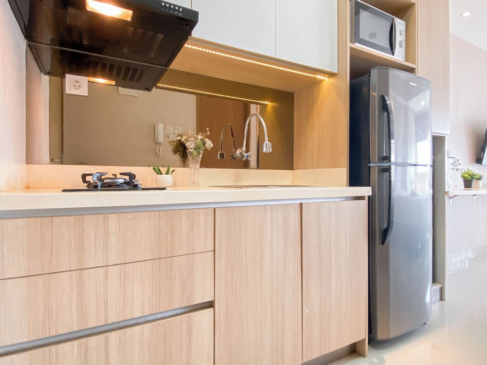 Cozy And Pleasant Living Studio At Apartment Oasis Cikarang