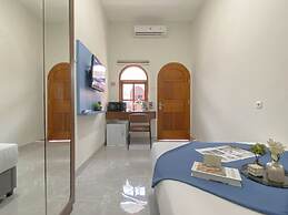Nice Look Studio (No Kitchen) At Celebrity Mansion