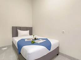 Trendy And Comfy Studio (No Kitchen) At Celebrity Mansion