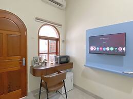 Trendy And Comfy Studio (No Kitchen) At Celebrity Mansion
