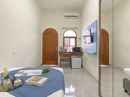 Trendy And Comfy Studio (No Kitchen) At Celebrity Mansion