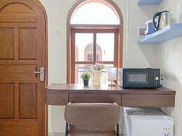 Neat And Comfy Studio (No Kitchen) At Celebrity Mansion