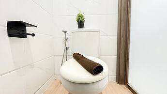 Warm Tone Studio At Sky House Bsd Apartment