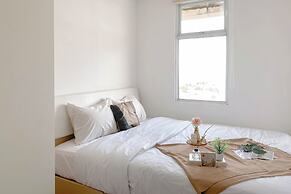 Compact And Nice 1Br Apartment At Vittoria Residence