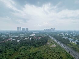 Comfy And Warm 2Br At Meikarta Apartment