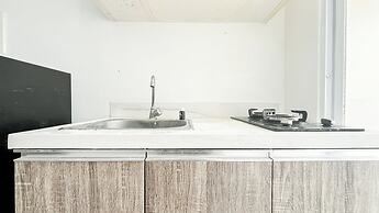 White Tone 1Br At Vittoria Residence Apartment