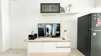 White Tone 1Br At Vittoria Residence Apartment