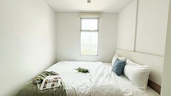White Tone 1Br At Vittoria Residence Apartment