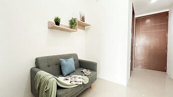 White Tone 1Br At Vittoria Residence Apartment