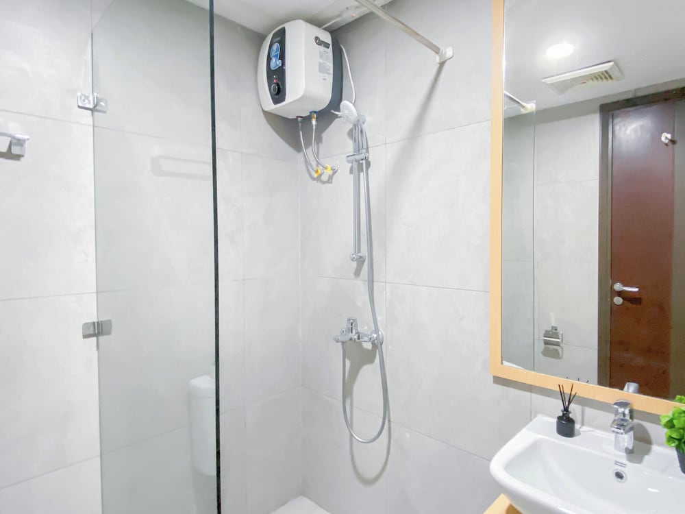 Warm Tone Studio At Pollux Chadstone Apartment