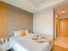 Cozy Designed Studio At Apartment Capitol Suites